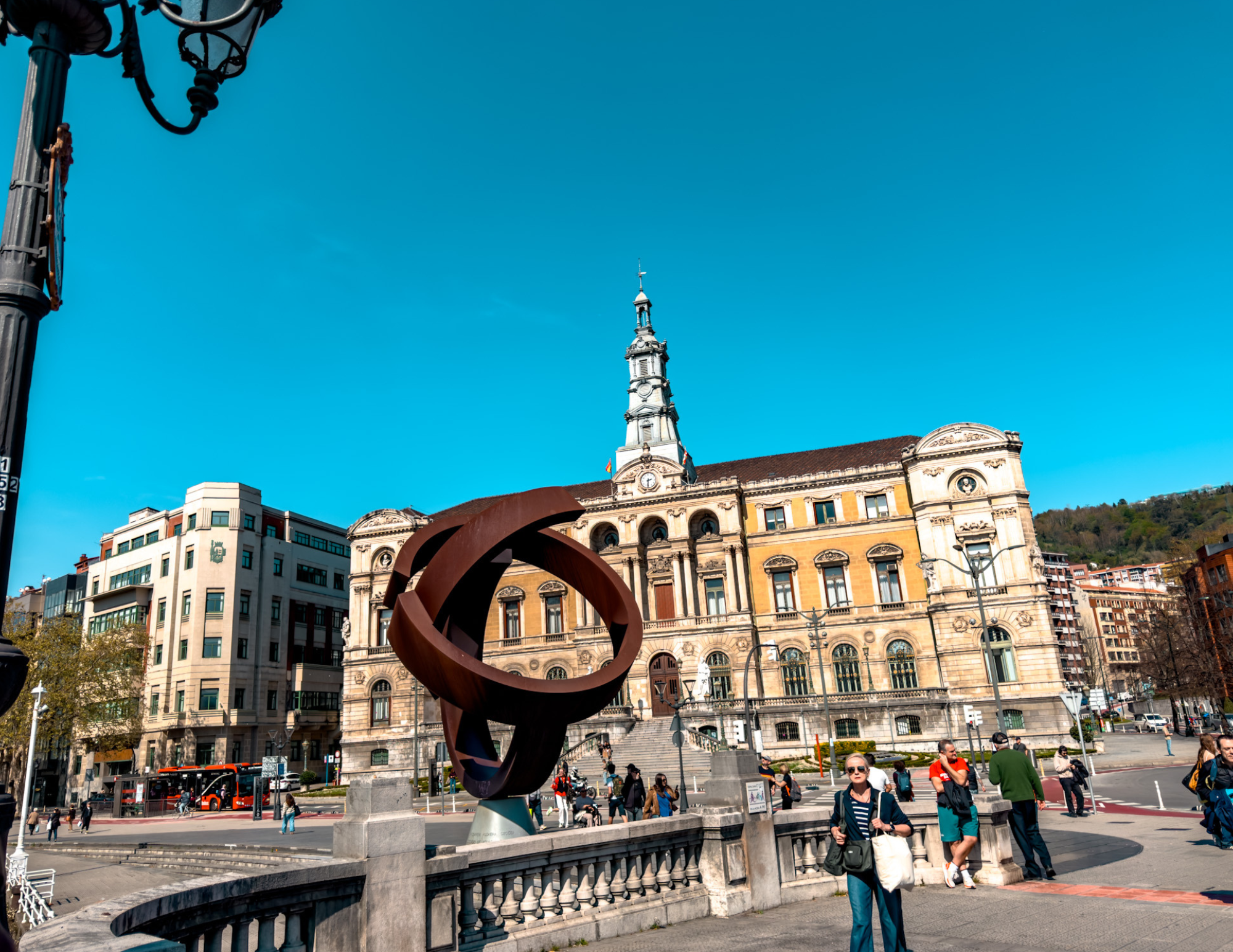 Bilbao Travel Guide.png